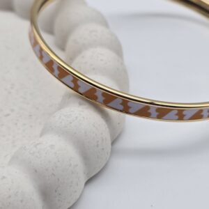 Hermès emaliowana bransoletka „Cartes à jouer” – motyw serc inspirowany kartami do gry