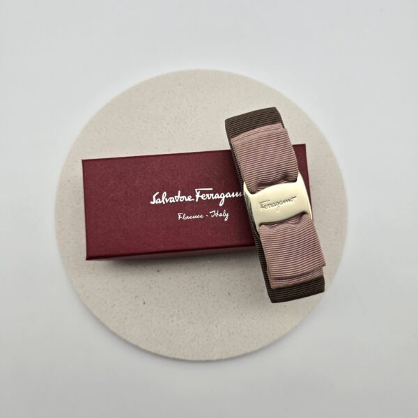 Salvatore Ferragamo – Klamra do włosów z oryginalnym pudełkiem