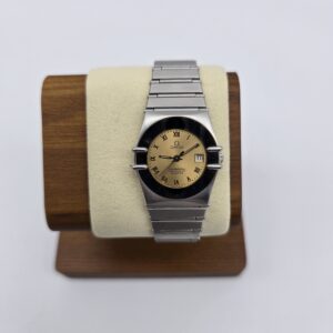 OMEGA CONSTELLATION - zegarek vintage widok z przodu