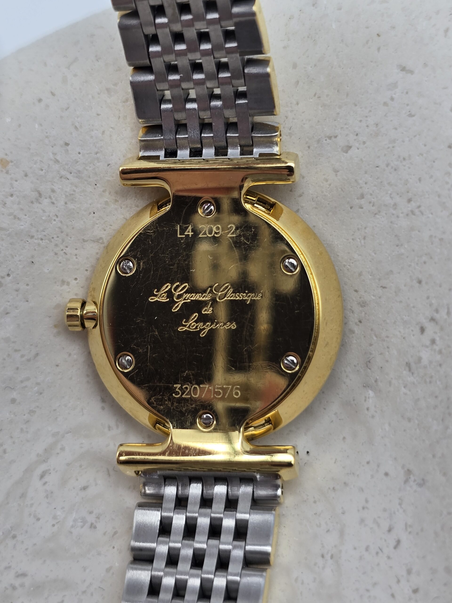 LONGINES LA GRANDE CLASSIQUE - zegarek na bransolecie zbliżenie na tył