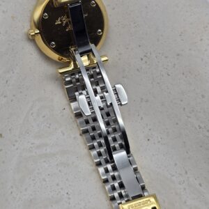 LONGINES LA GRANDE CLASSIQUE - zegarek na bransolecie widok od tyłu