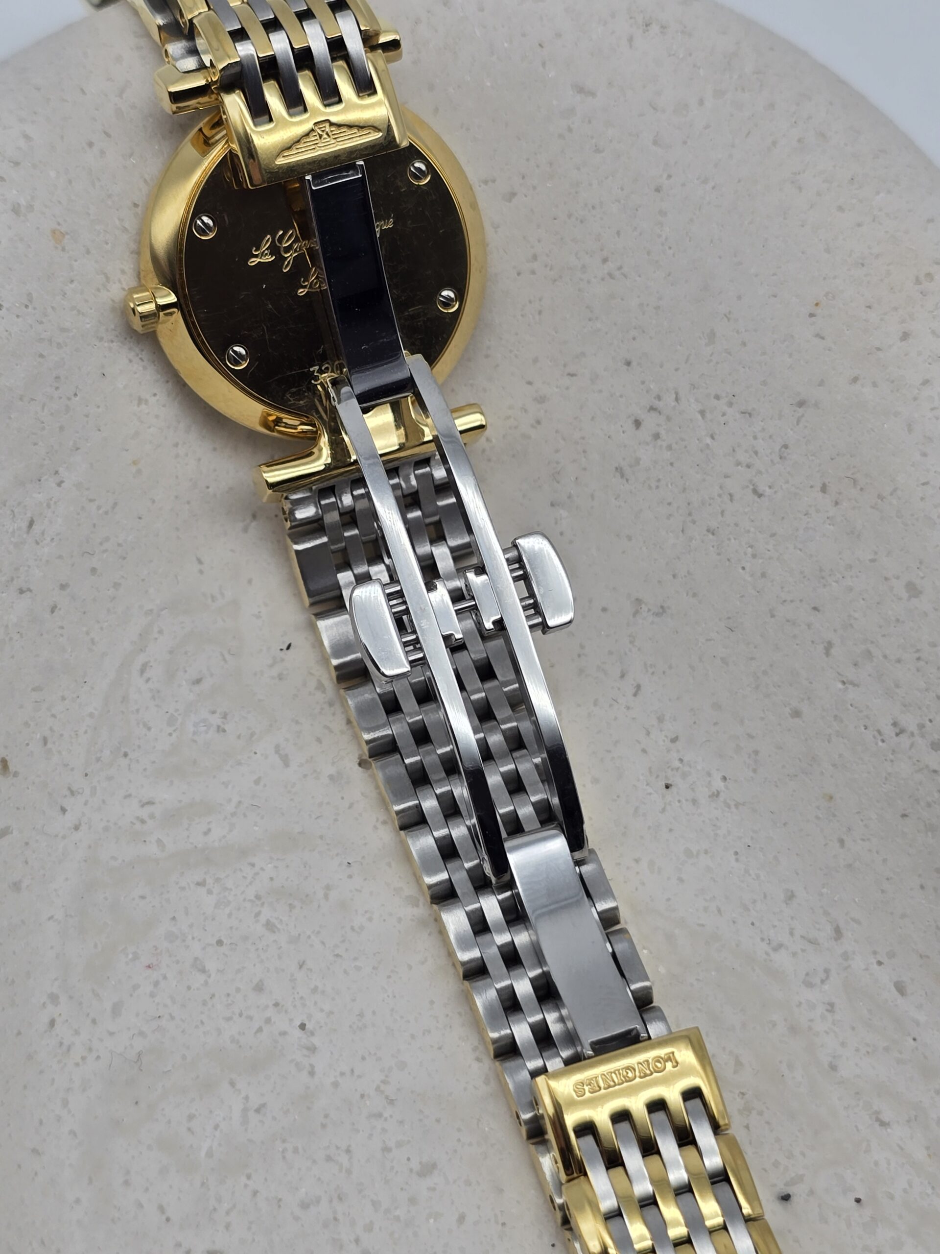 LONGINES LA GRANDE CLASSIQUE - zegarek na bransolecie widok od tyłu