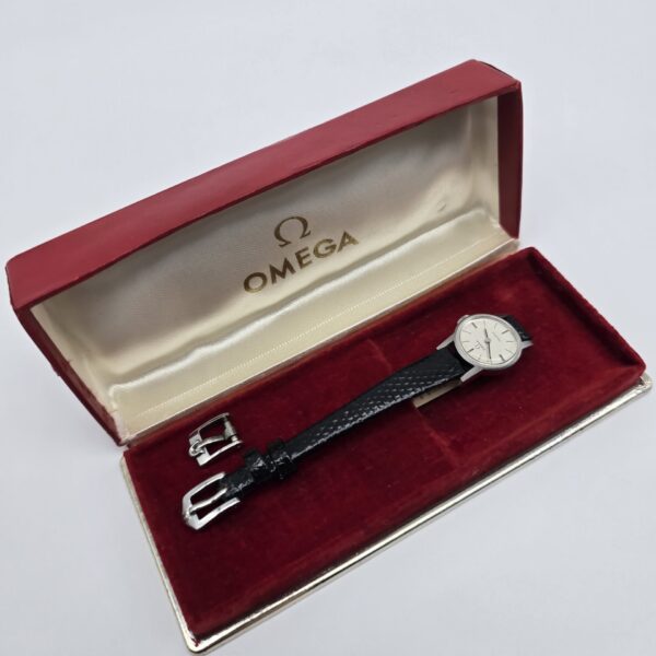 OMEGA GENÉVE - zegarek vintage pudełko otwarte