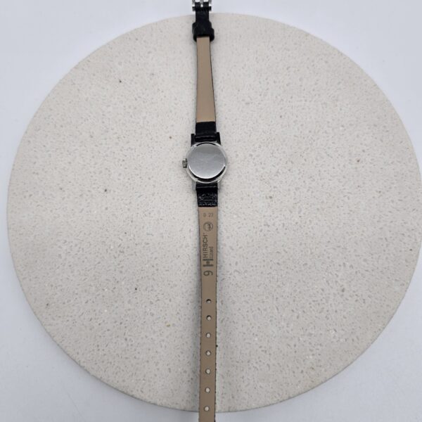 OMEGA GENÉVE - zegarek vintage widok na tył