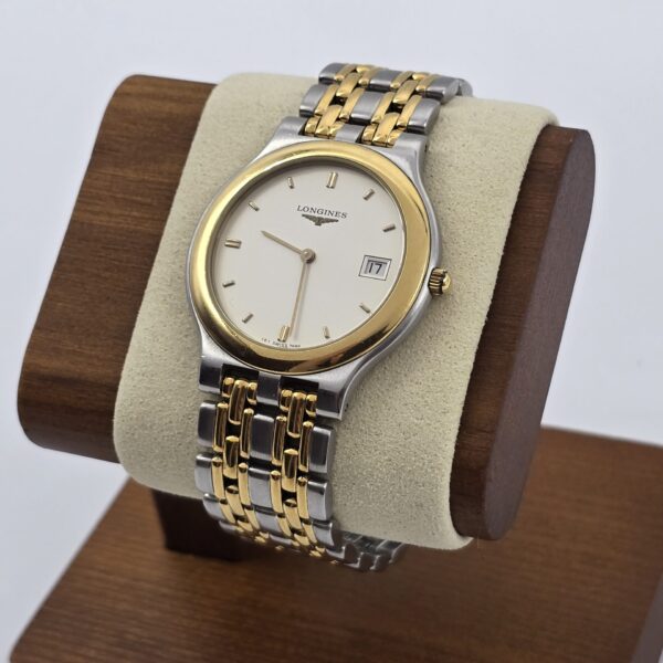 LONGINES - zegarek vintage na bransolecie widok z boku