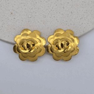 CHANEL - złote klipsy vintage kamelie