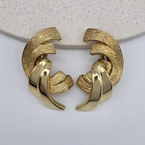 CHRISTIAN DIOR- złote klipsy vintage, asymetryczne