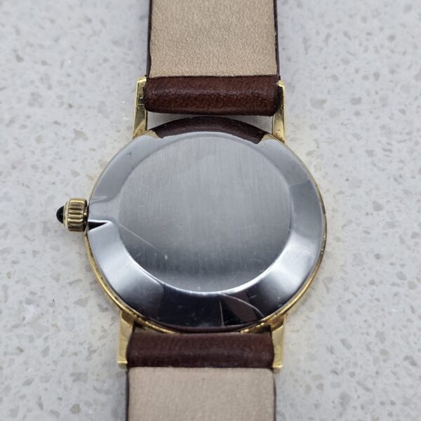 OMEGA DE VILLE - zegarek vintage mechaniczny zbliżenie na tył