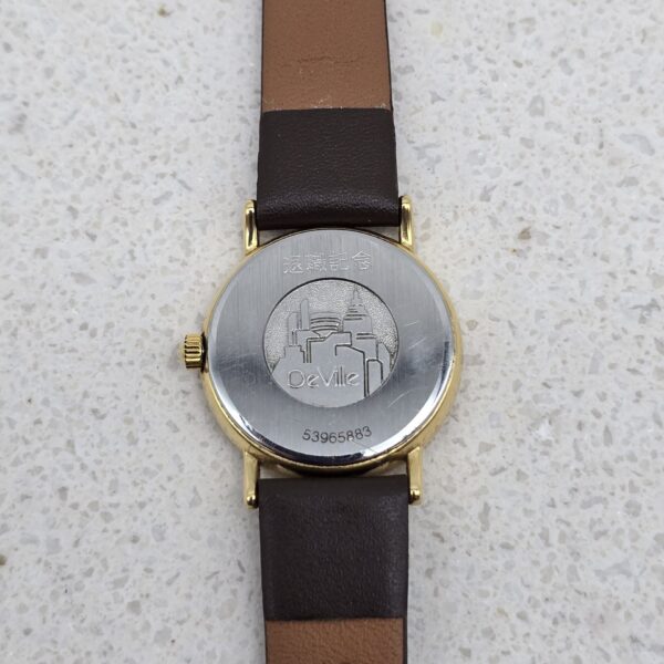 OMEGA DE VILLE - zegarek vintage ze złotą kopertą zbliżenie na tył