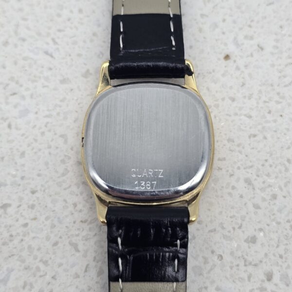 OMEGA DE VILLE - złoty zegarek vintage 1979 zbliżenie na tył