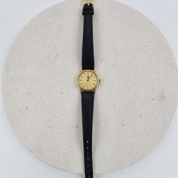 OMEGA DE VILLE- okrągły złoty zegarek vintage widok na przód