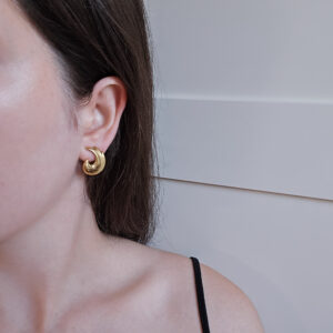 GIVENCHY- ultralekkie złote klipsy vintage na modelce