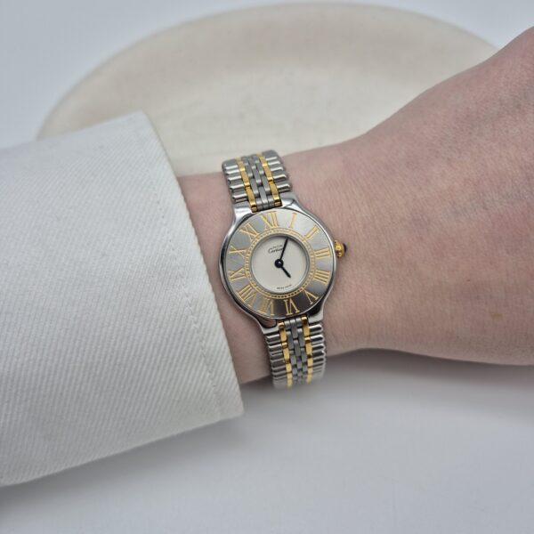 MUST DE CARTIER 21 - delikatny zegarek vintage na ręce