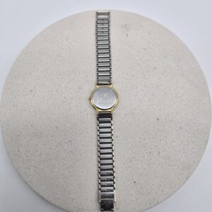 YSL - delikatny zegarek vintage na bransolecie widok na tył