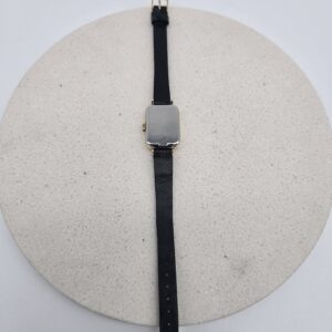 OMEGA DE VILLE - mechaniczny zegarek vintage z prostokątną kopertą widok na tył