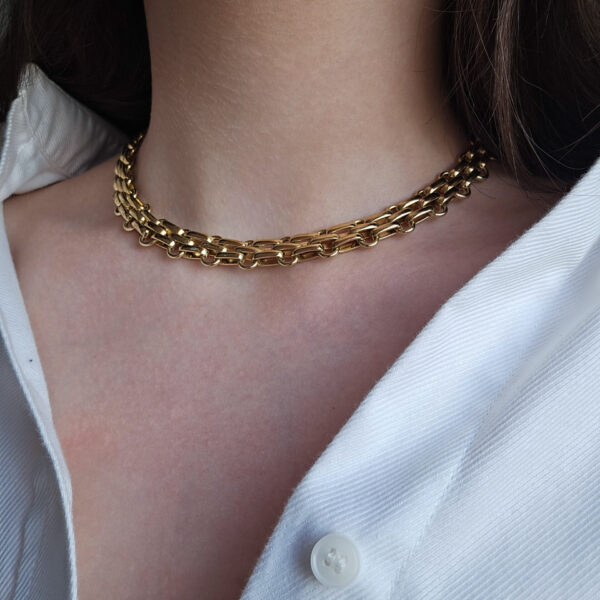 CHRISTIAN DIOR - złoty choker vintage na modelce