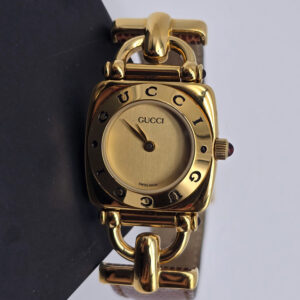 GUCCI 6300L - kwadratowy zegarek vintage na brązowym pasku