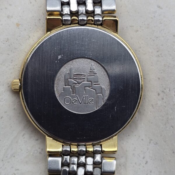 OMEGA DE VILLE - złocony zegarek vintage na bransolecie zbliżenie na tył