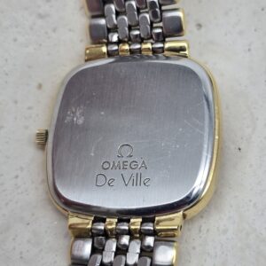 OMEGA DE VILLE - zegarek vintage na bransolecie zbliżenie na tył