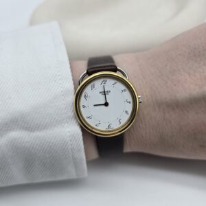 HERMÈS ARCEAU - zegarek vintage na brązowym pasku na ręce