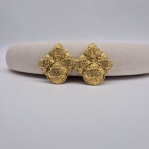 YSL - złote bogato zdobione klipsy vintage widok na przód