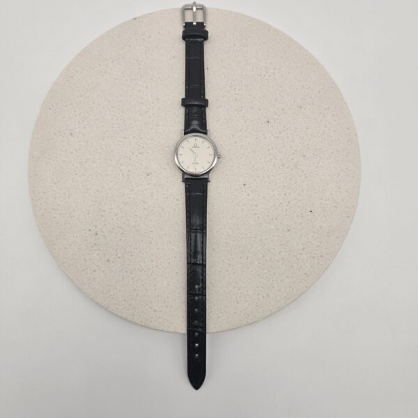 OMEGA De Ville - srebrny zegarek vintage na czarnym pasku cały przód