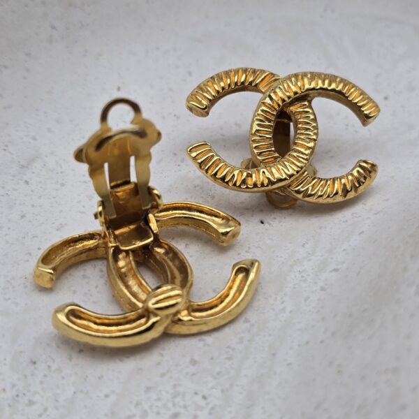 CHANEL - klipsy vintage logo CC