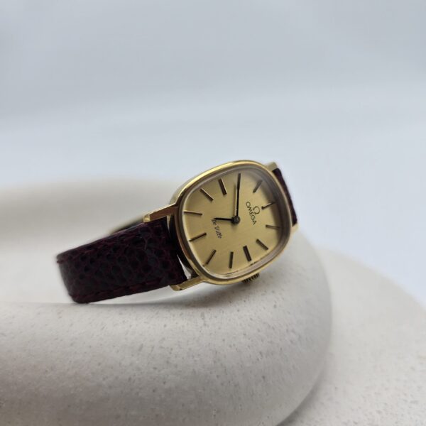 OMEGA De Ville - mechaniczny zegarek vintage 1979 r. podkladka