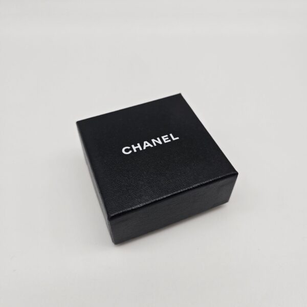 CHANEL - złote klipsy vintage z logowaniem pudełko