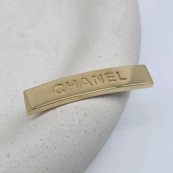 CHANEL - minimalistyczna spinka do włosów vintage dod. przód