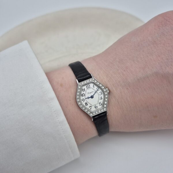 LONGINES - zegarek vintage z diamentami na ręce