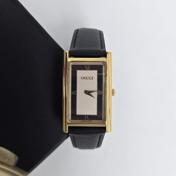 GUCCI - prostokątny zegarek vintage na czarnym pasku