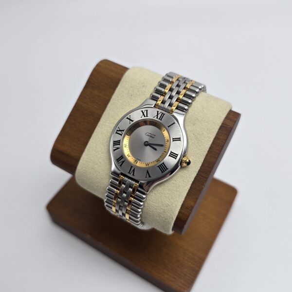 CARTIER - zegarek vintage Must 21 na stojaku