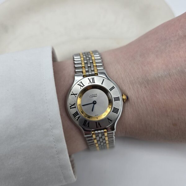 CARTIER - zegarek vintage Must 21 na ręku