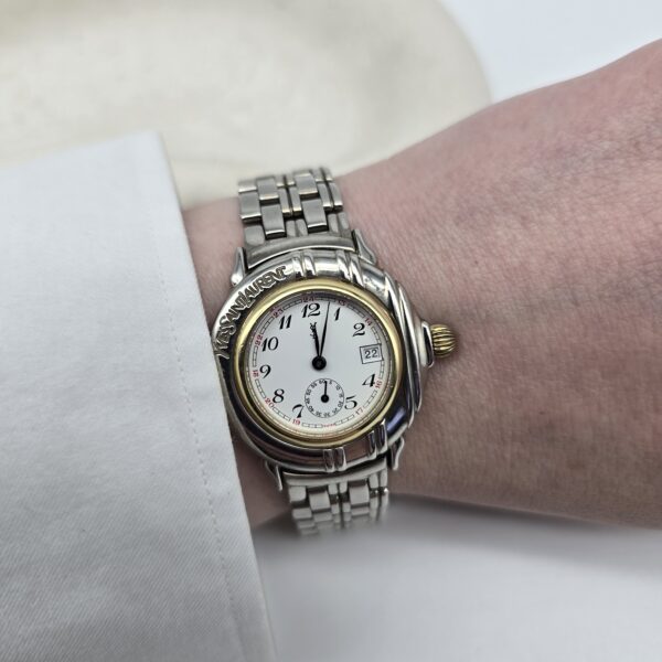 YSL - zegarek vintage z datownikiem na ręce