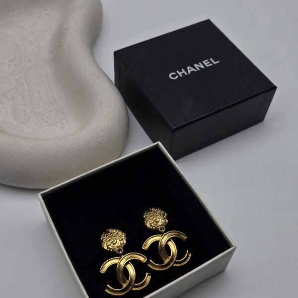 CHANEL - wiszące klipsy vintage z logo CC w pudełku