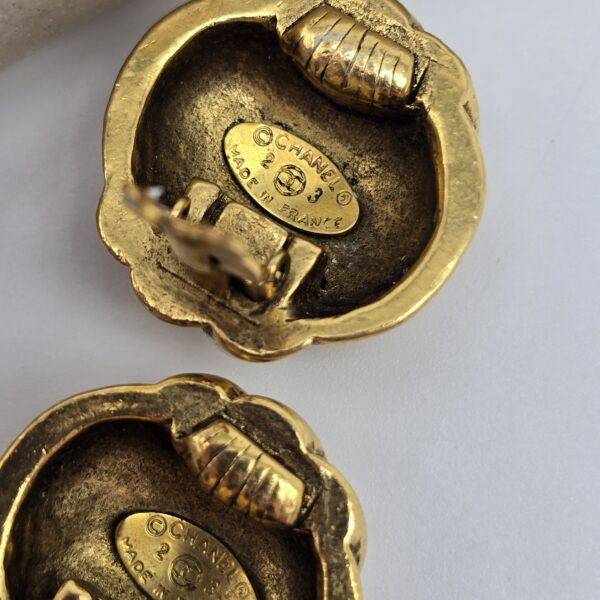 CHANEL - masywne klipsy vintage z logo zapięcie