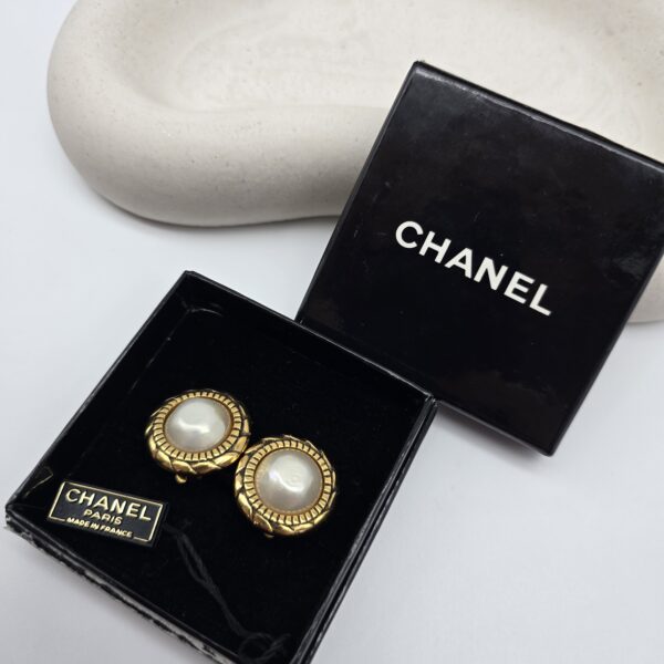 CHANEL - klipsy vintage z perłą, lata 80.