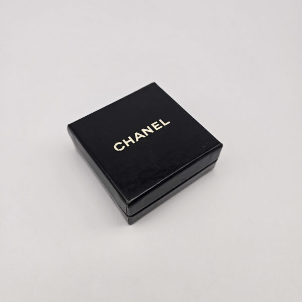 CHANEL - pozłacane masywne klipsy vintage z logowaniem pudełko