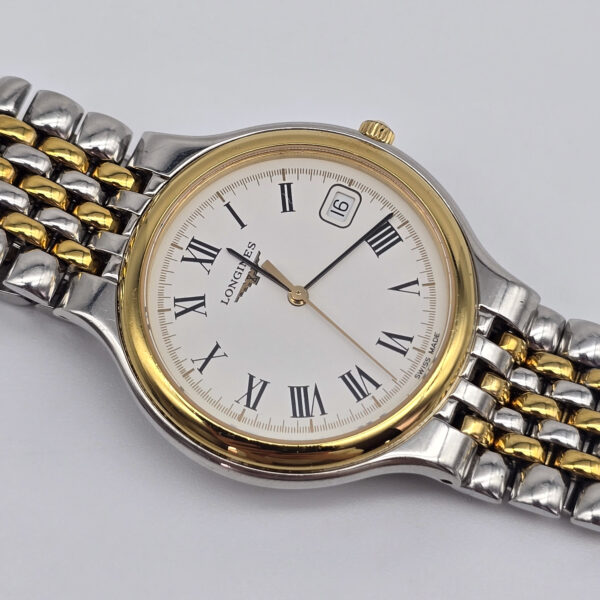 LONGINES - klasyczny zegarek vintage z rzymskimi indeksami zbliżenie przód