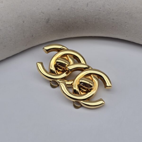 CHANEL - klipsy vintage turnlock