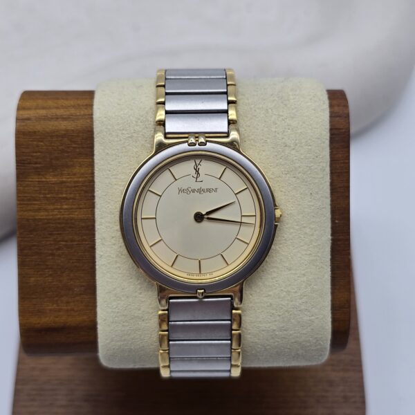YSL – minimalistyczny zegarek vintage w bikolorze, lata 90. na stojaku front