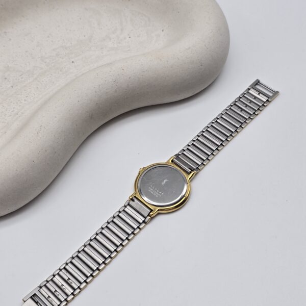 YSL – minimalistyczny zegarek vintage w bikolorze, lata 90. tył oddalone