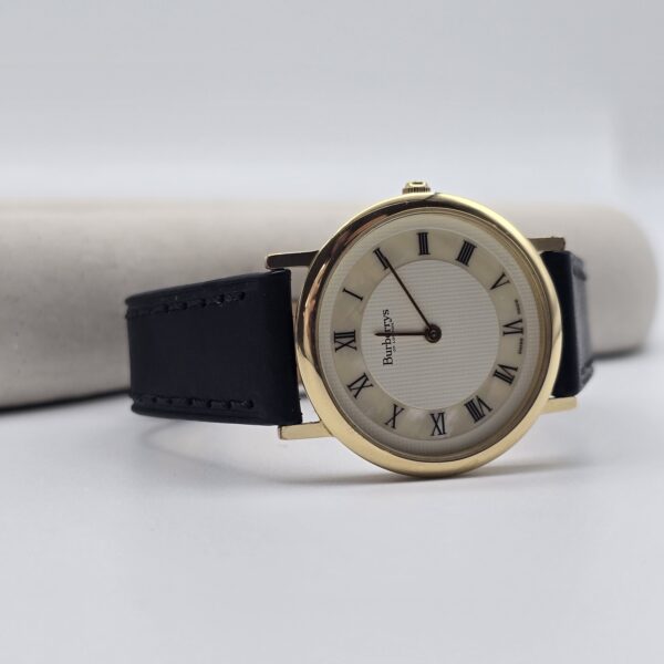 BURBERRY – zegarek vintage na czarnym pasku, masa perłowa, lata 90. front