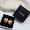 CHANEL-złote klipsy vintage z motywem kwiatu, lata 80. w pudełku