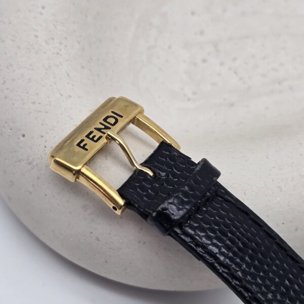 FENDI- elegancki zegarek vintage na pasku, lata 90. zapięcie
