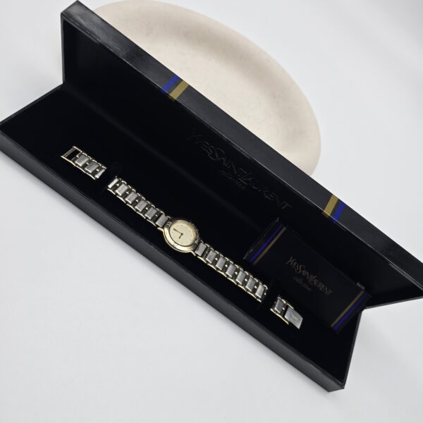 YSL – minimalistyczny zegarek vintage z jasną tarczą, bikolor, lata 90. w pudełku