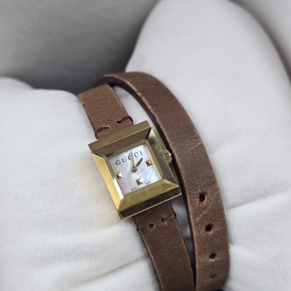 GUCCI - zegarek vintage z podwójnym paskiem, G-Frame, lata 90. w pudełku