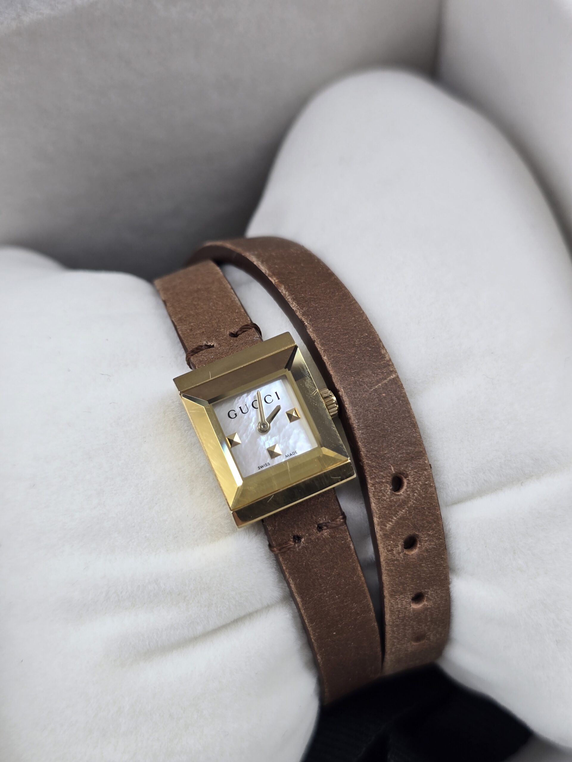 GUCCI - zegarek vintage z podwójnym paskiem, G-Frame, lata 90. w pudełku