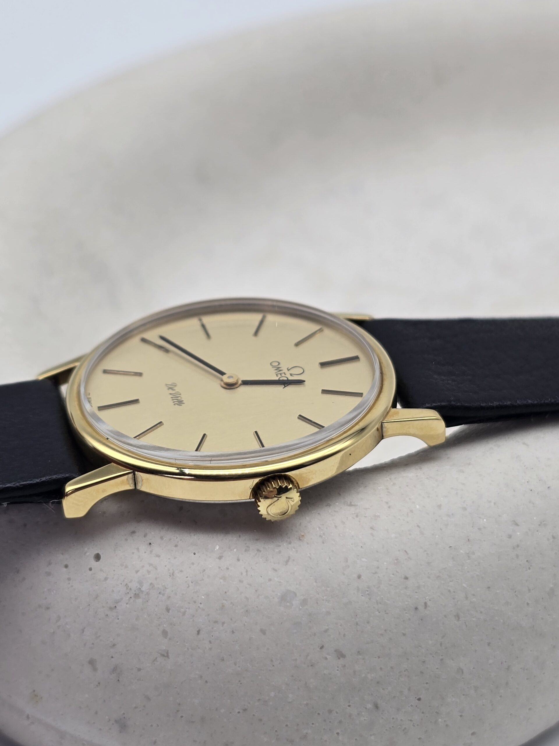 OMEGA - zegarek vintage z szampańską tarczą, De Ville, lata 70. koronka